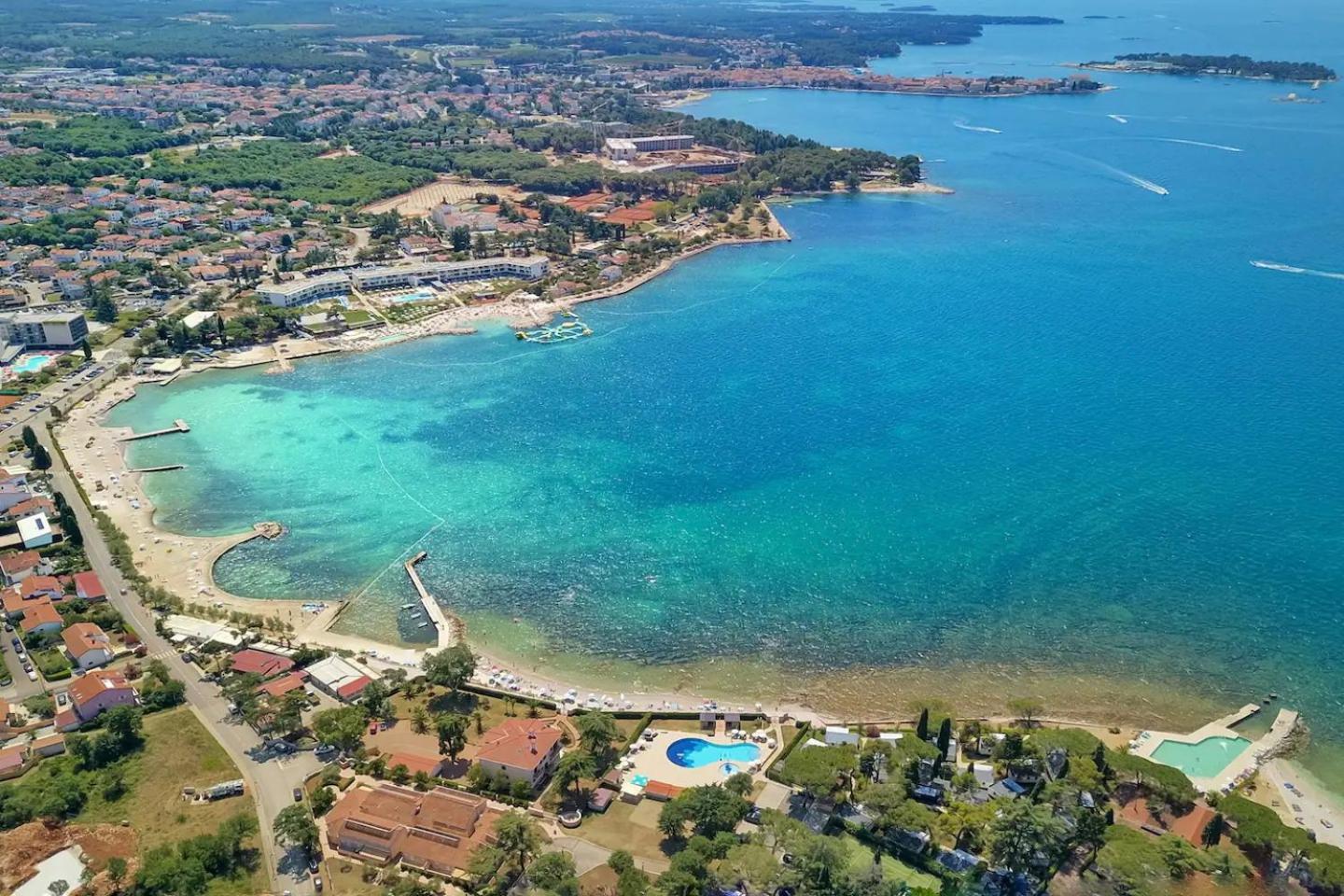 Luna 22 Porec Luaran gambar